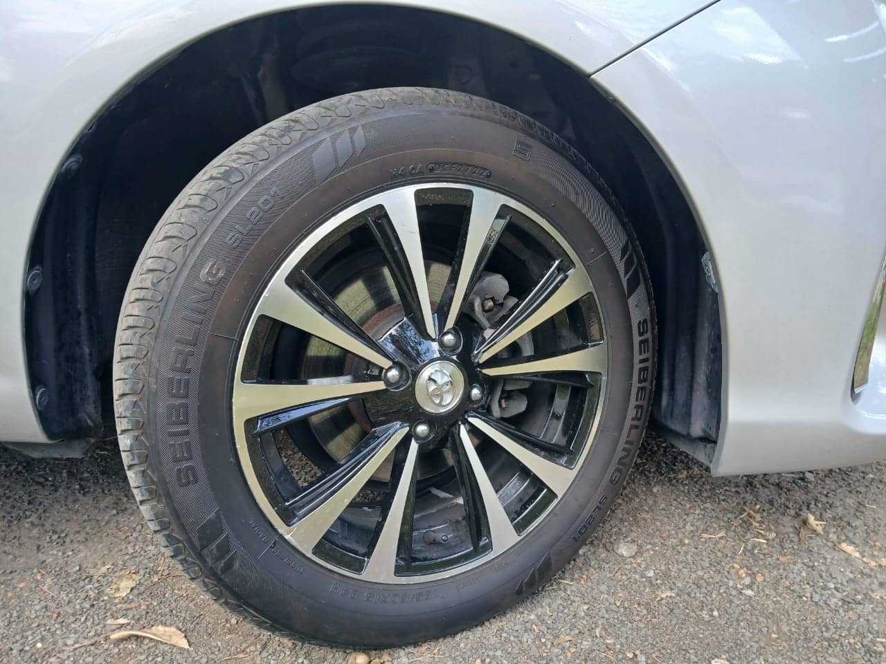 Car photo 9