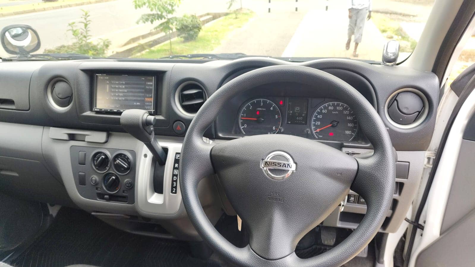 Car photo 11