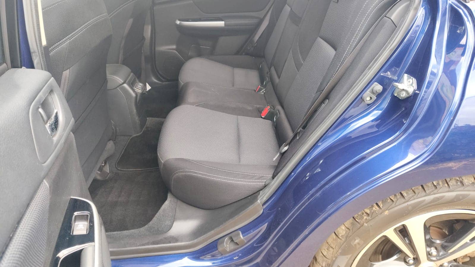 Car photo 11