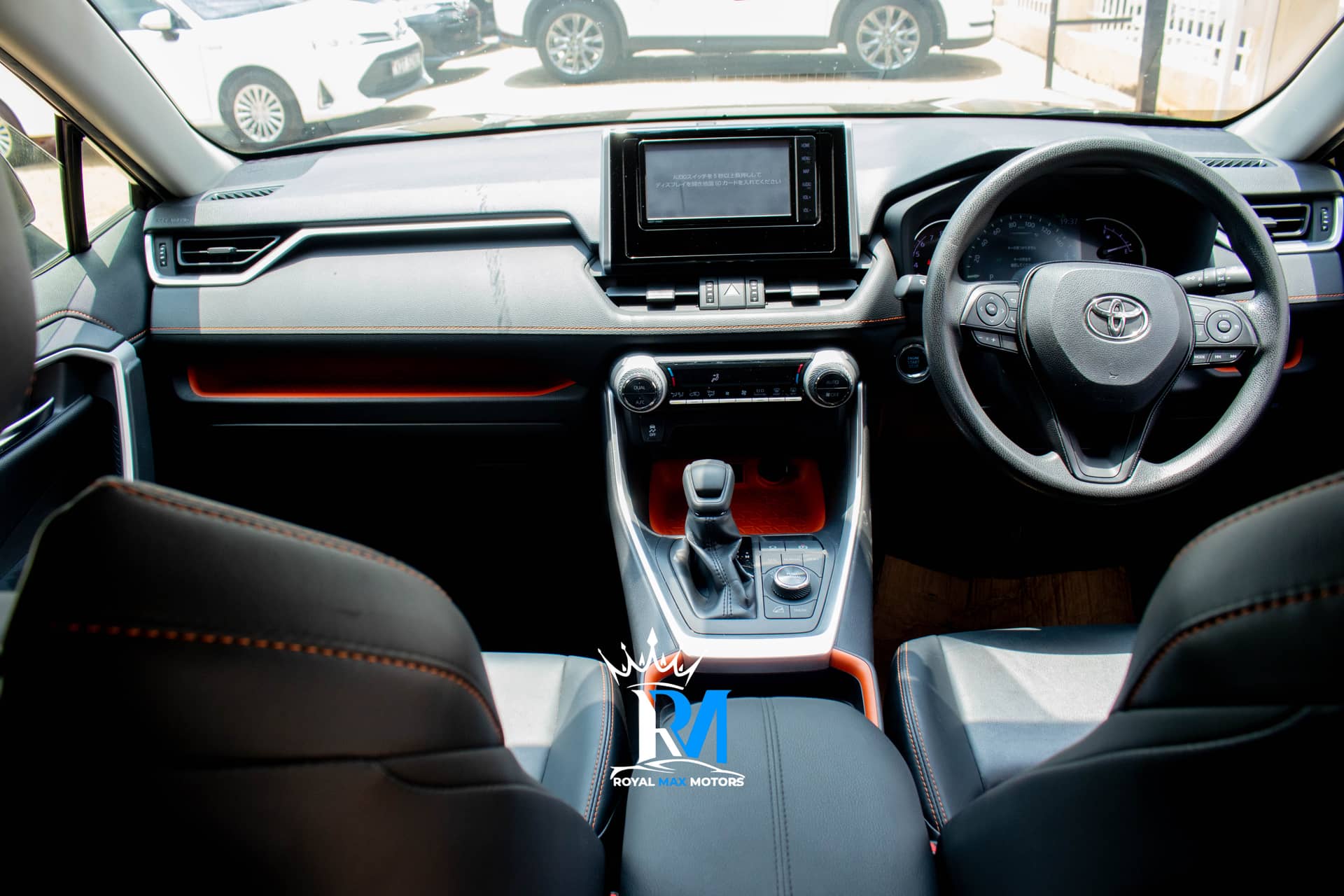 Car photo 11