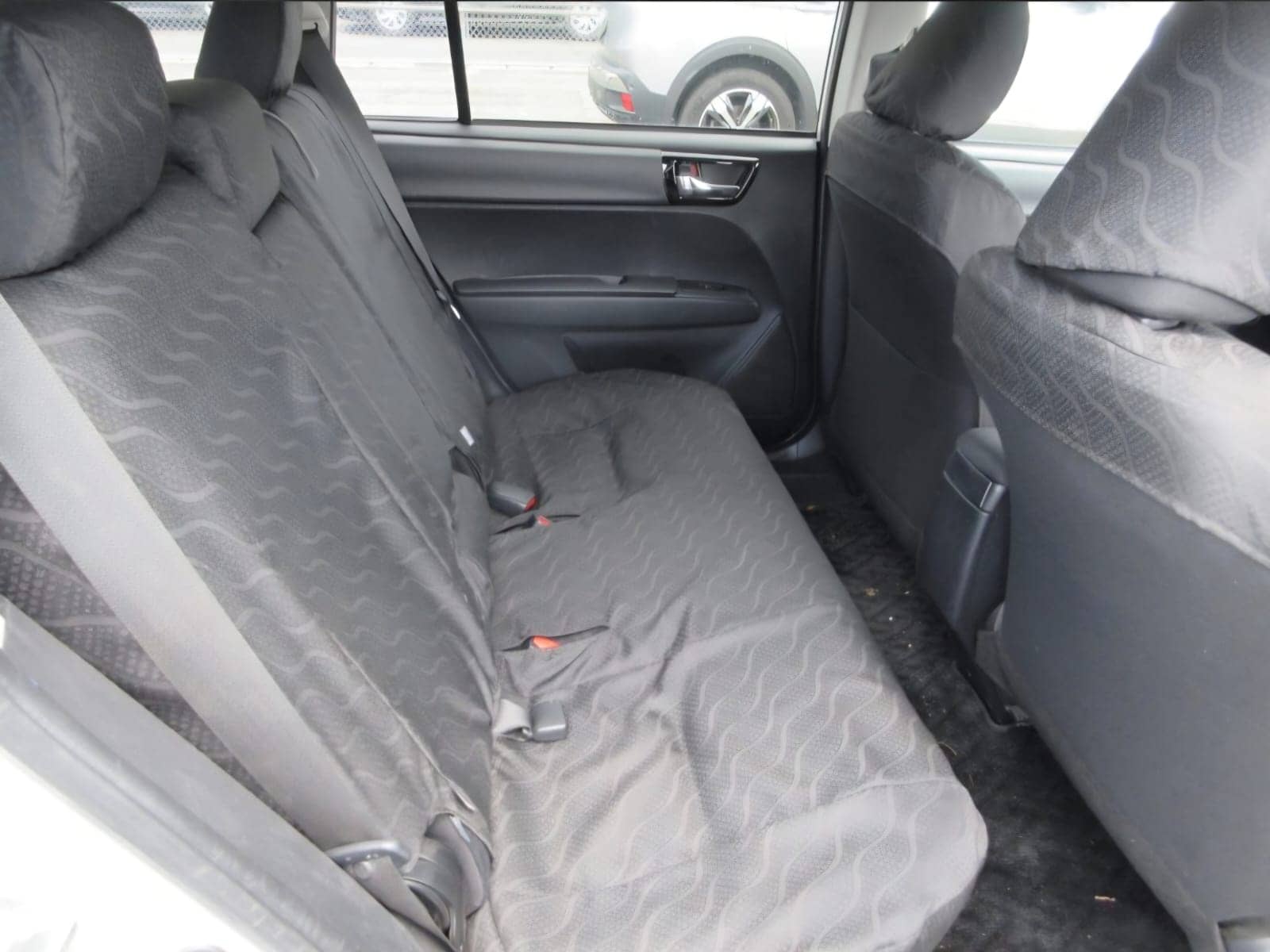 Car photo 10
