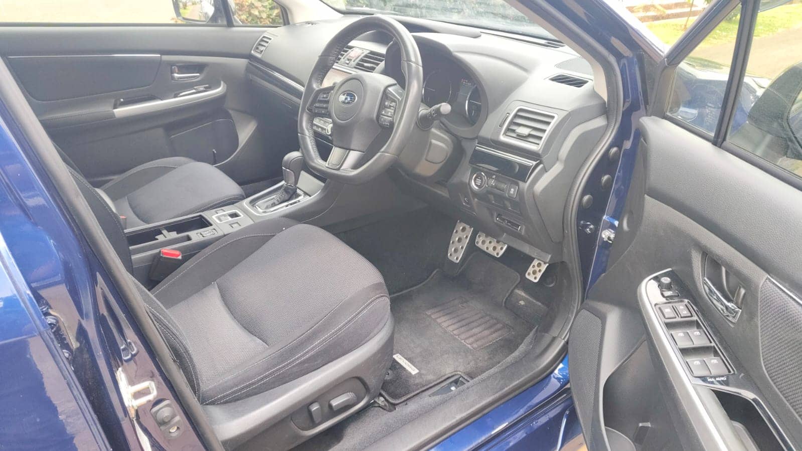Car photo 5