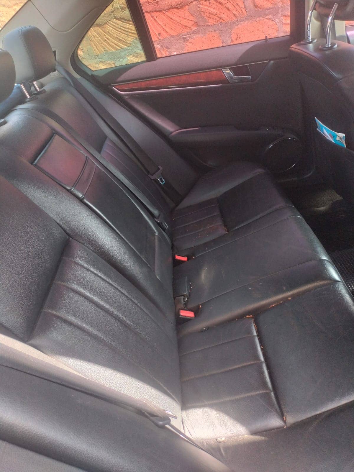 Car photo 9