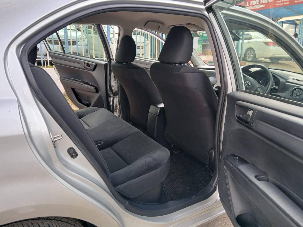 Car photo 12