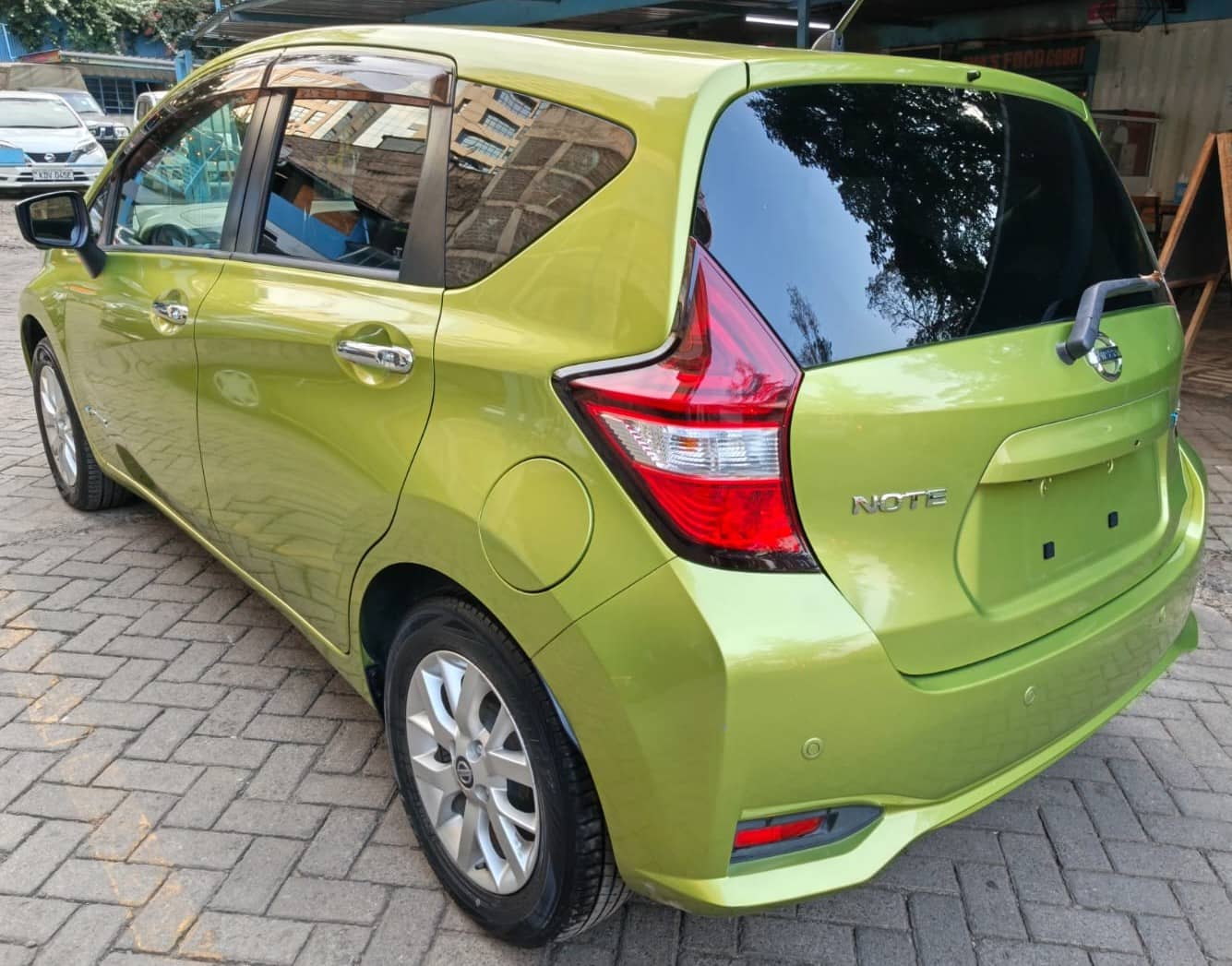 Car photo 7