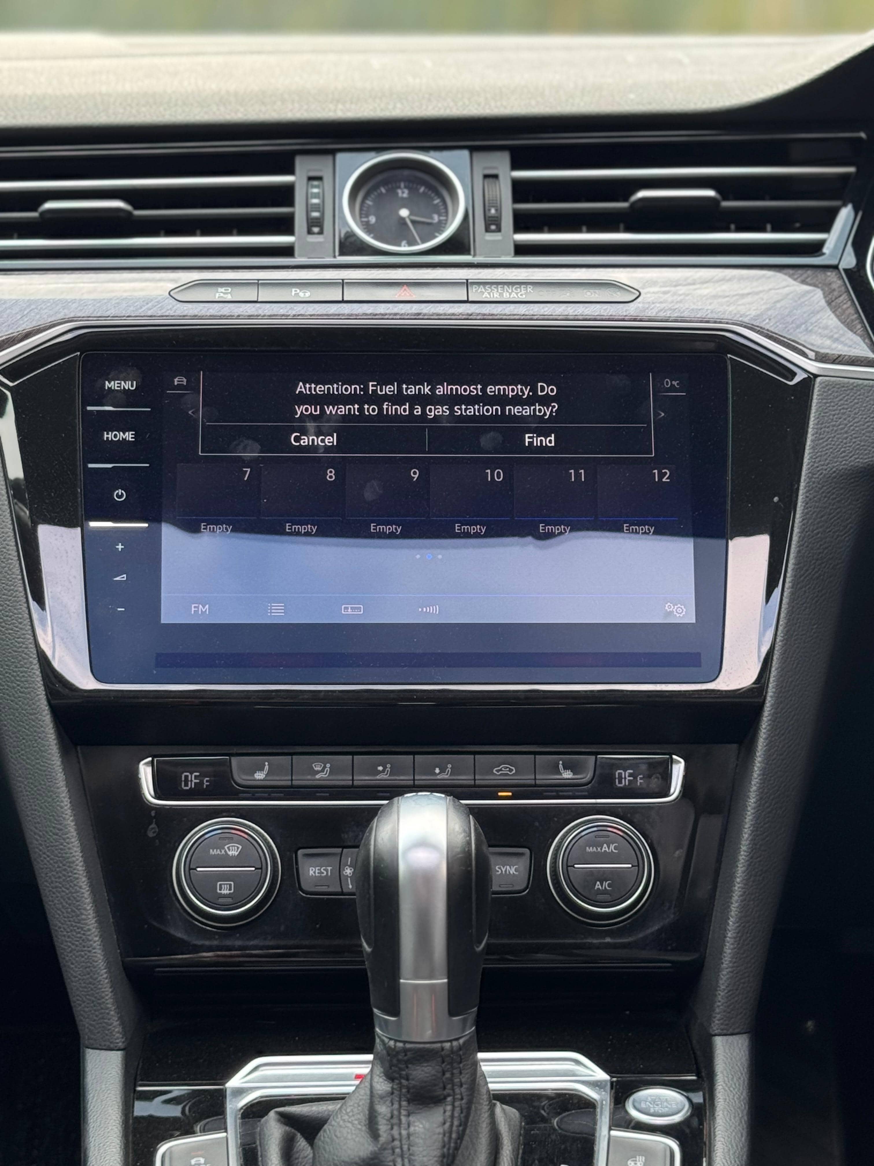Car photo 12