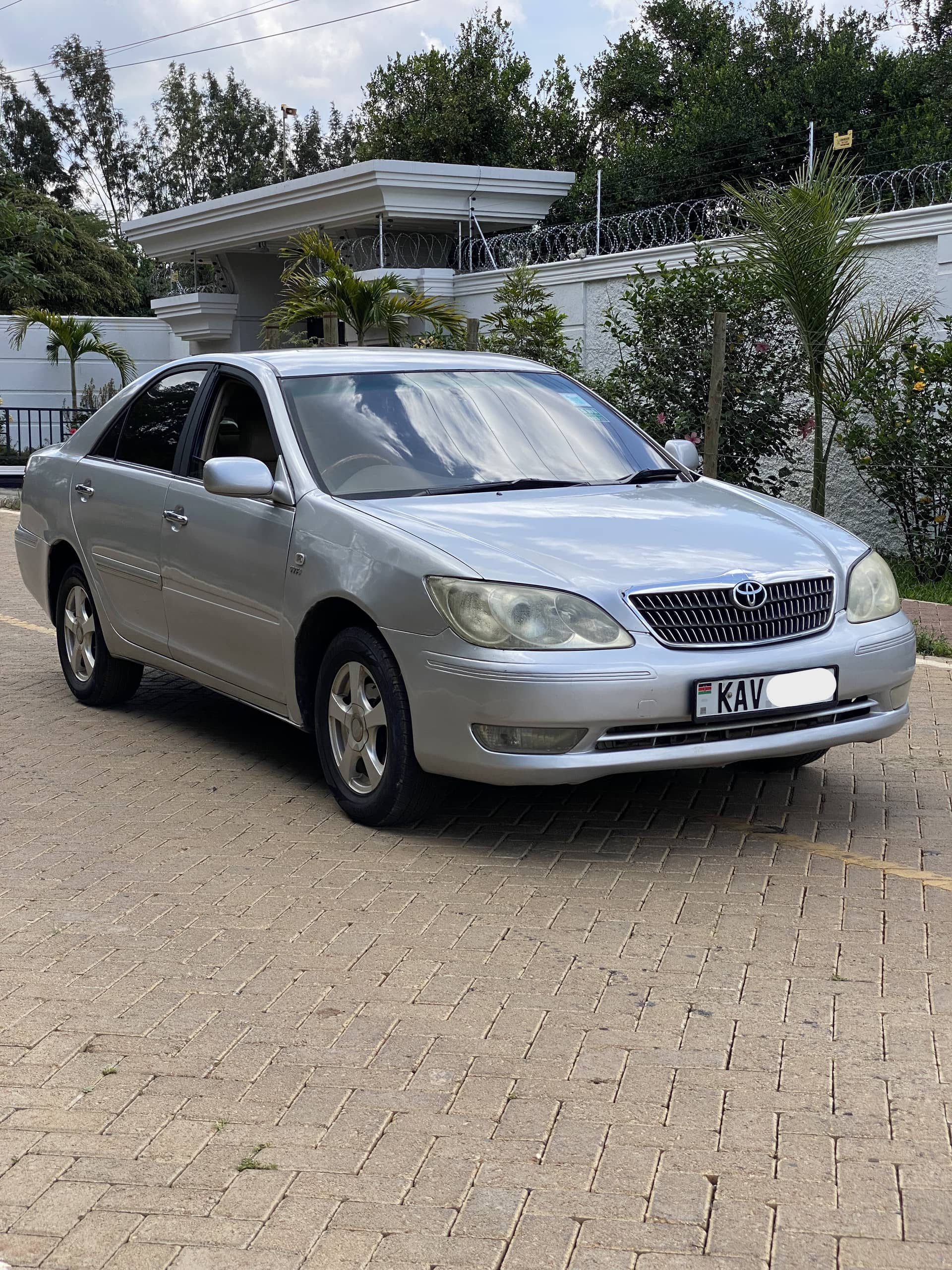 Car photo 3