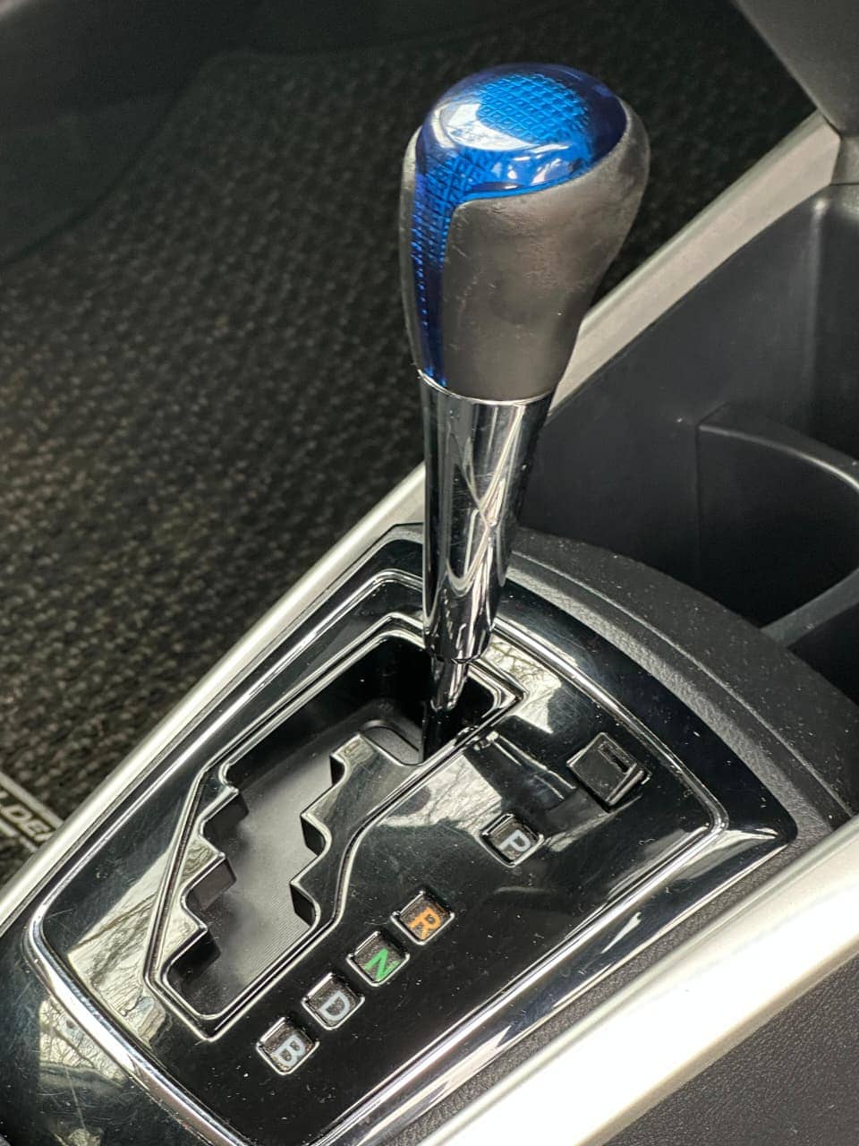 Car photo 8