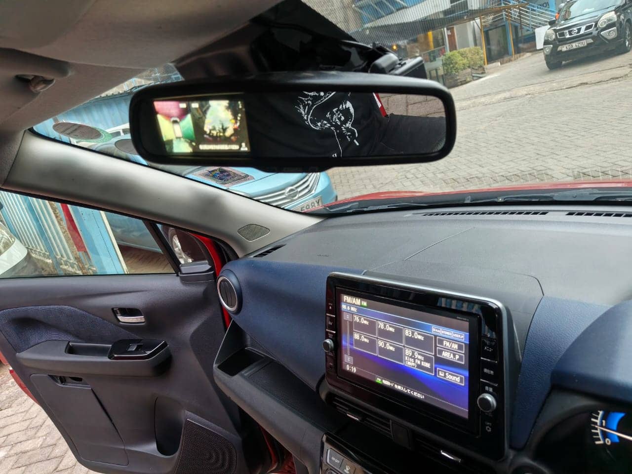 Car photo 11