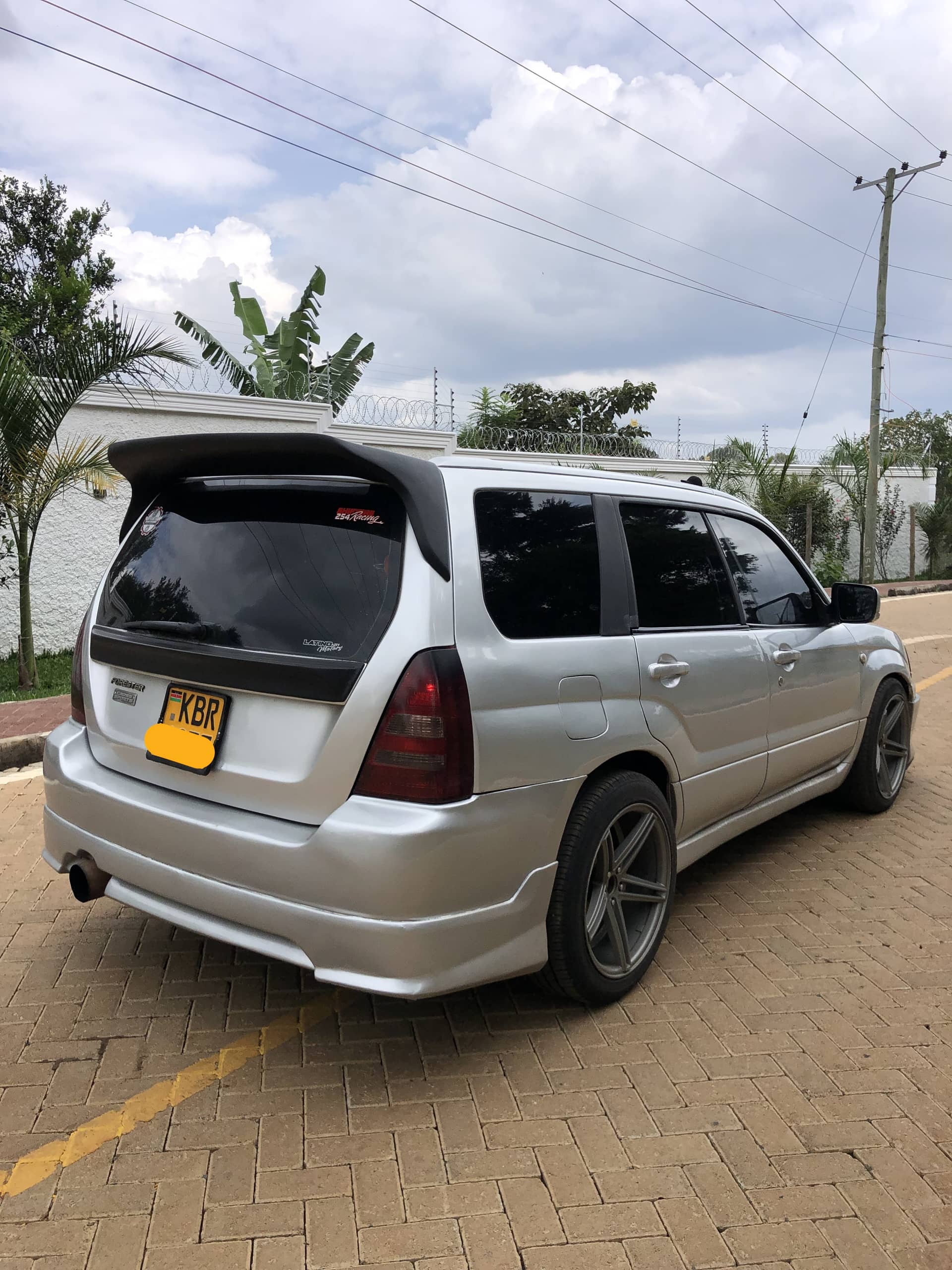 Car photo 3