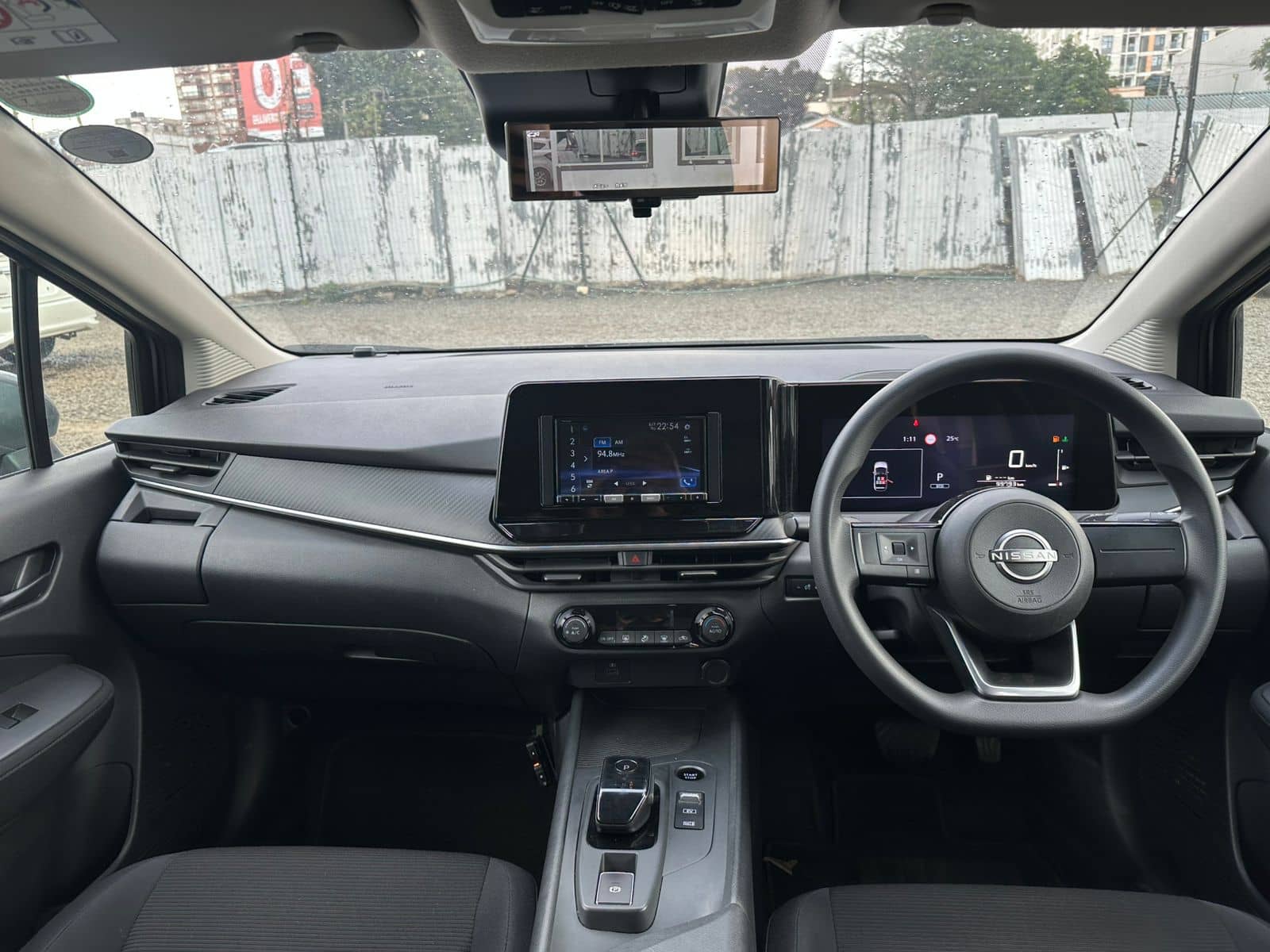 Car photo 6