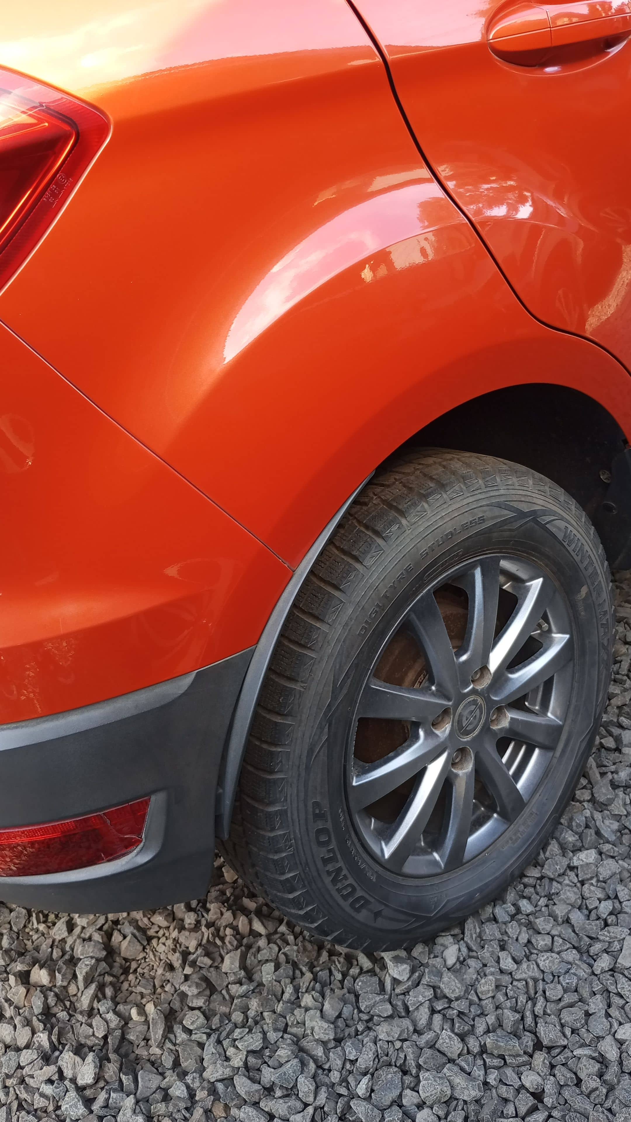 Car photo 10