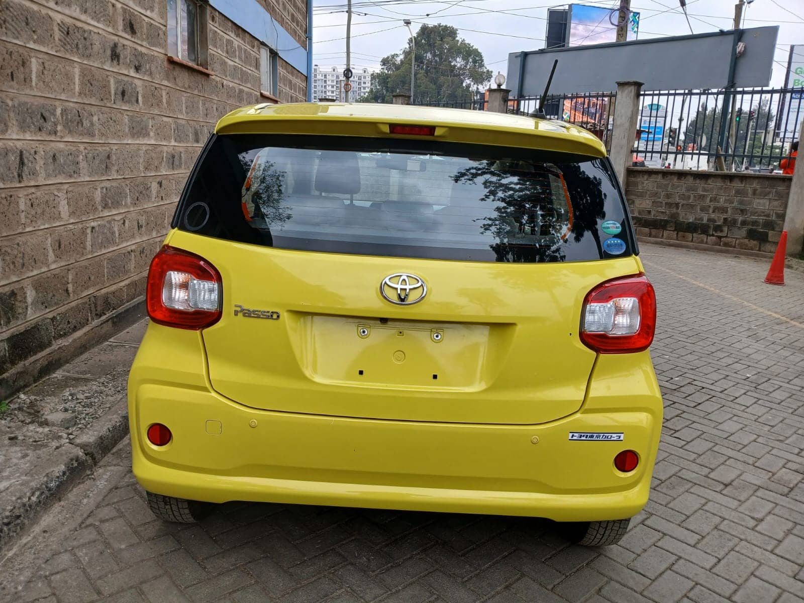 Car photo 5