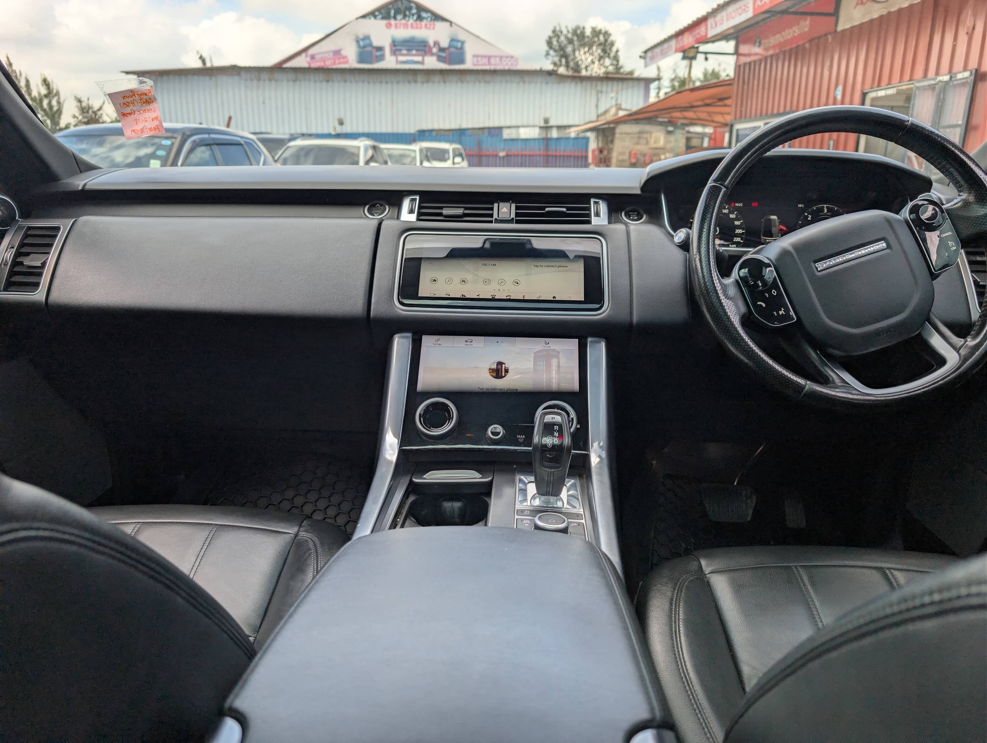 Car photo 9