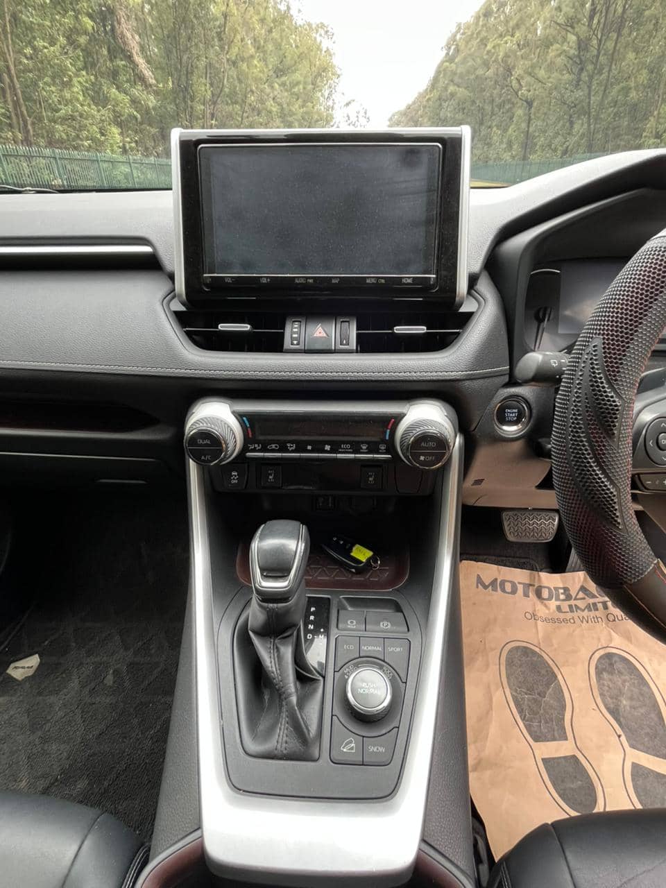 Car photo 3