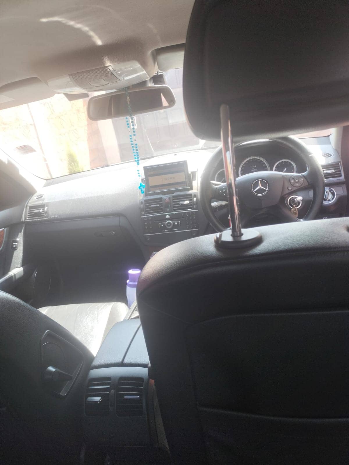 Car photo 8