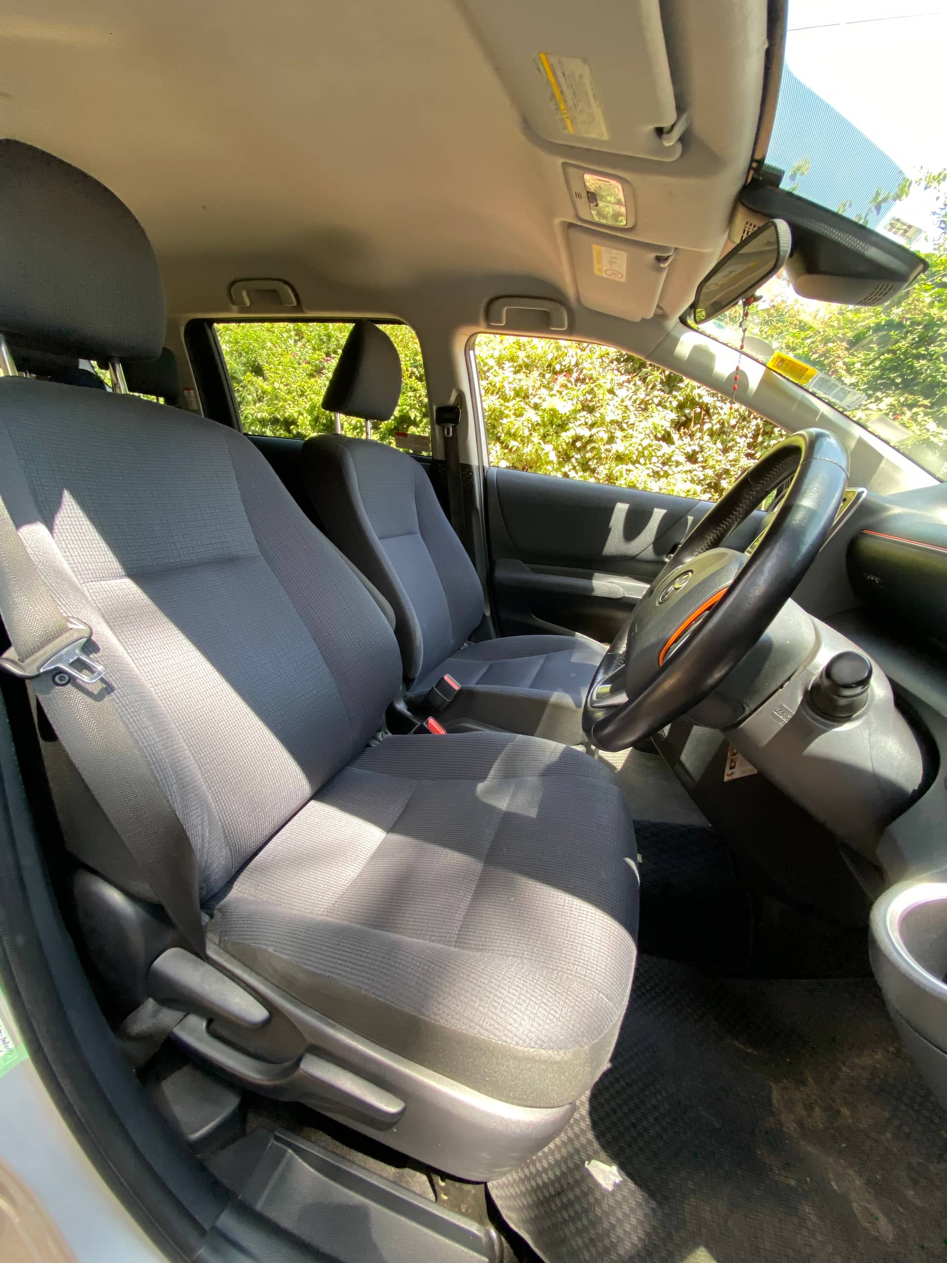 Car photo 7