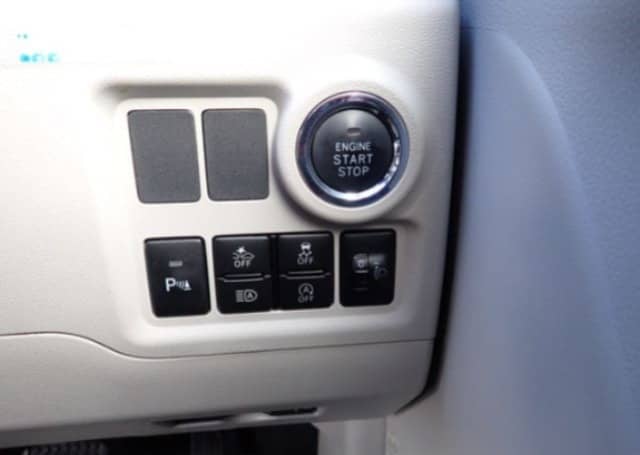 Car photo 9