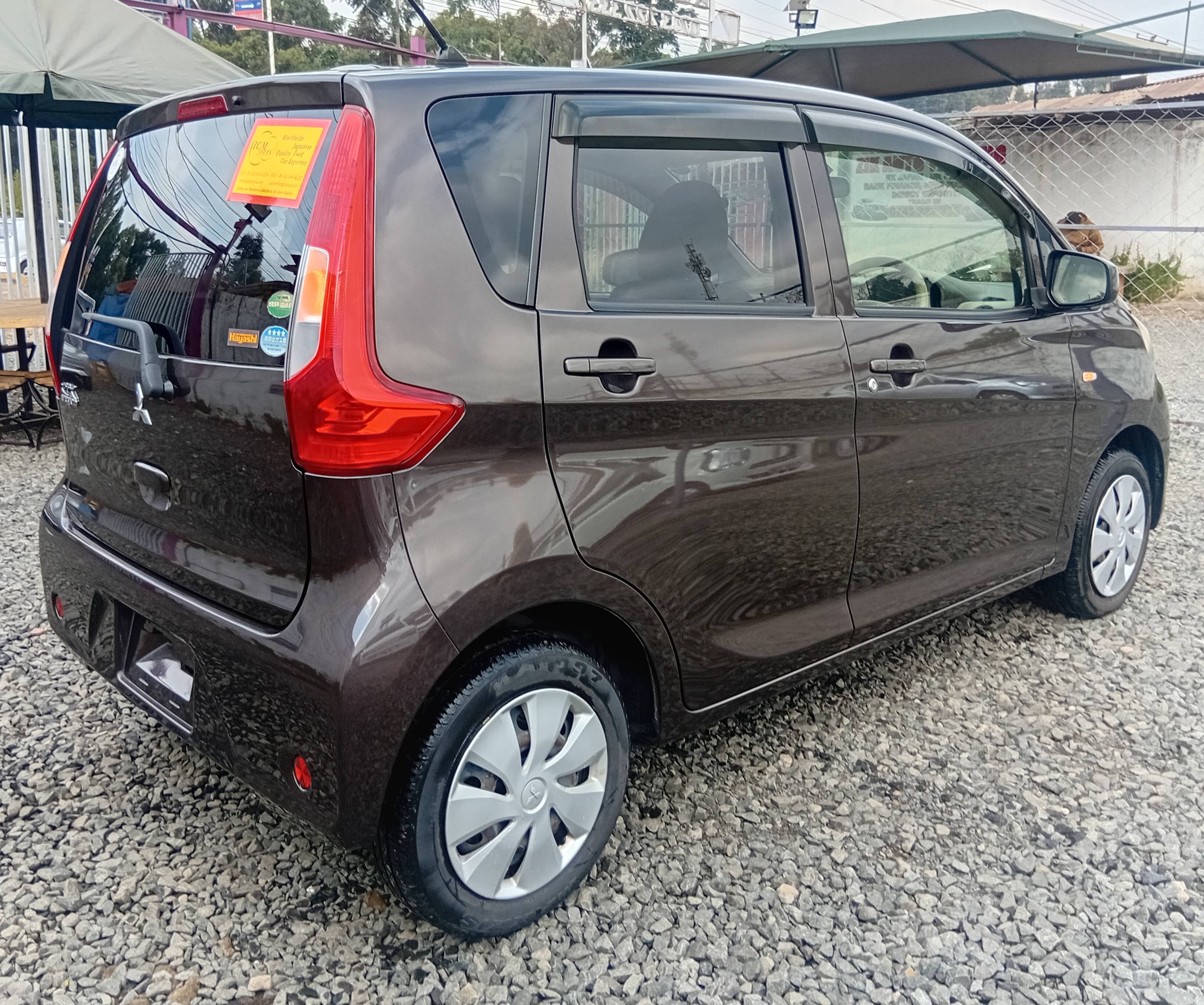 Car photo 9