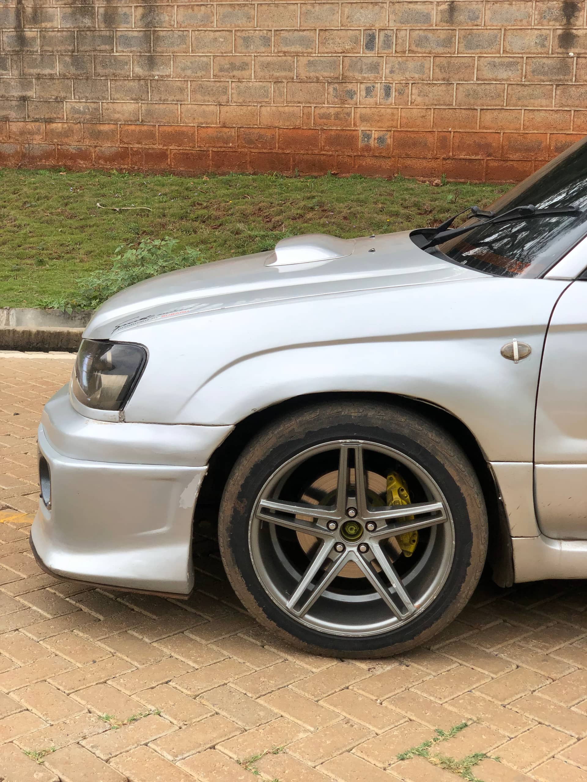 Car photo 10