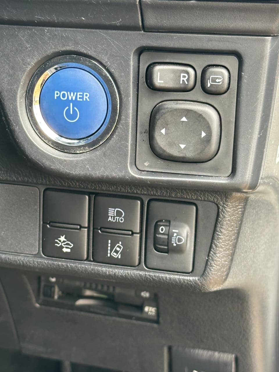 Car photo 12