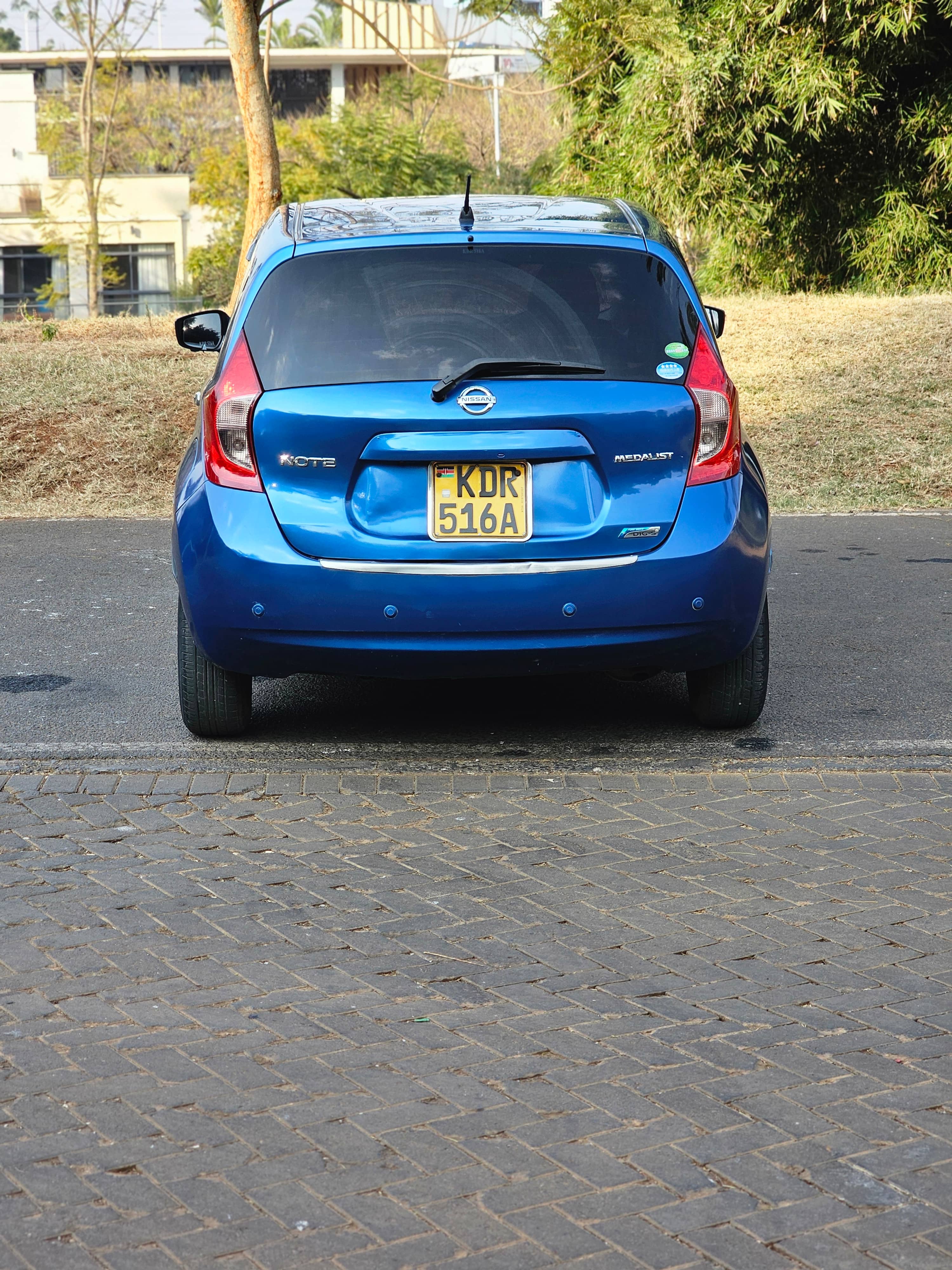 Car photo 5