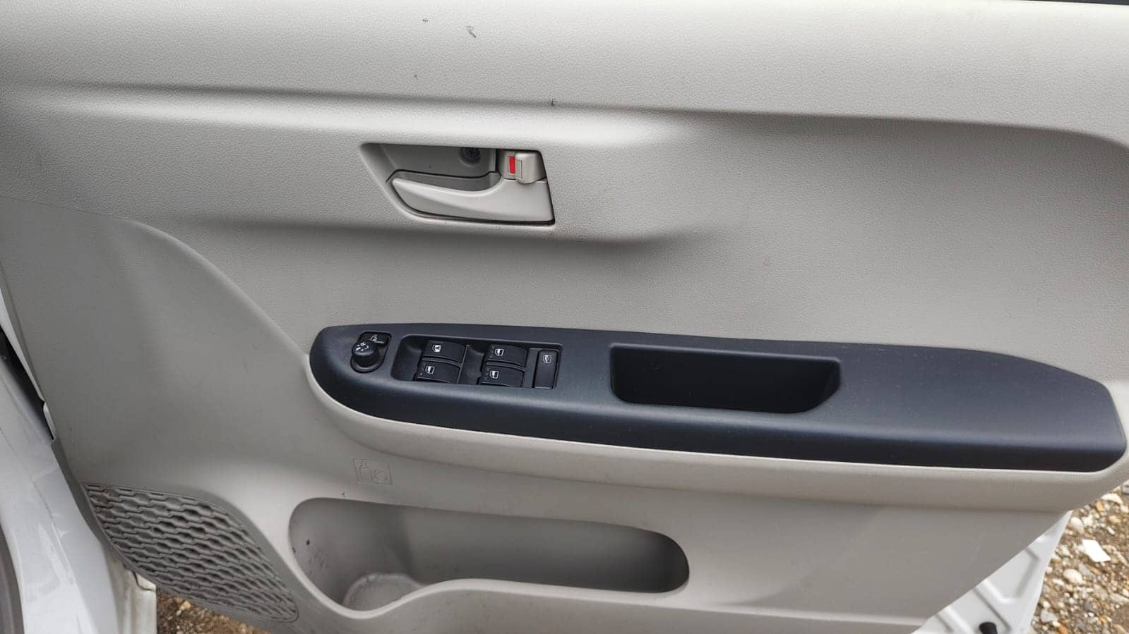 Car photo 10