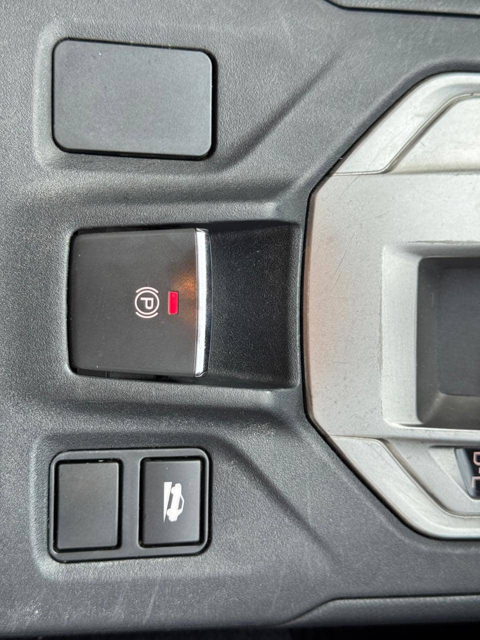 Car photo 9