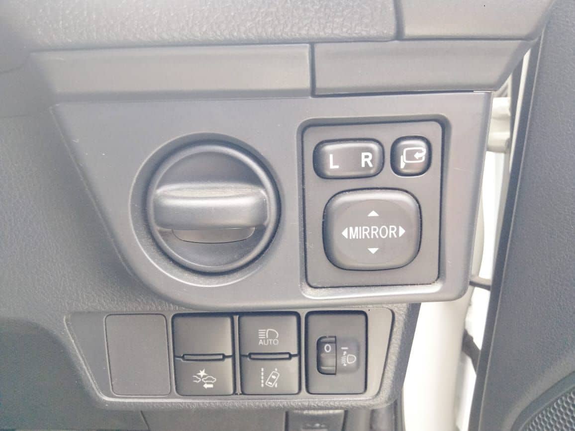 Car photo 3