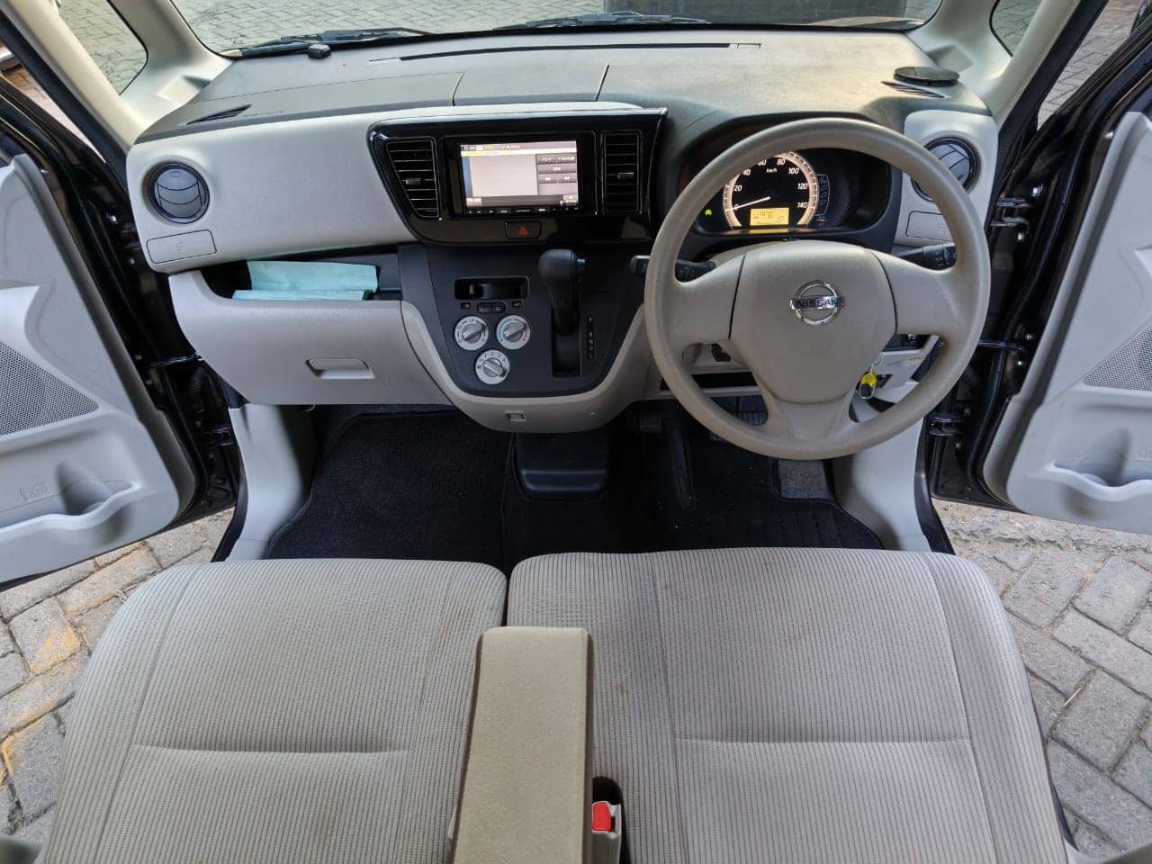 Car photo 8