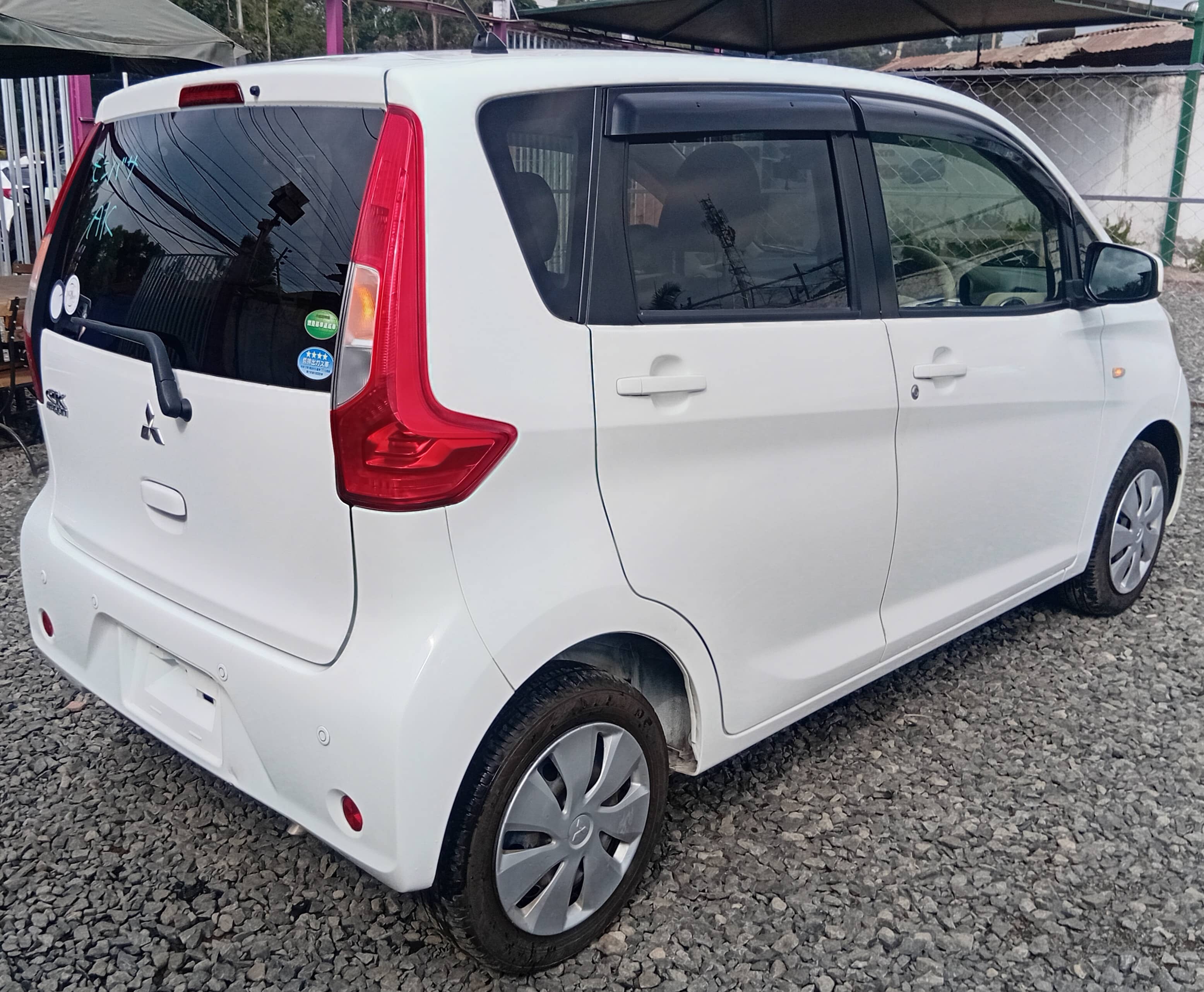 Car photo 9
