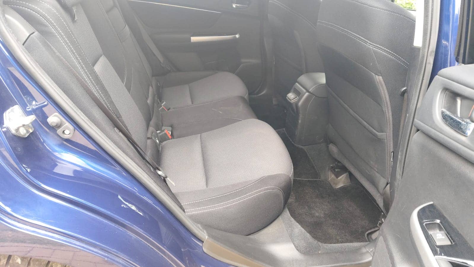 Car photo 9