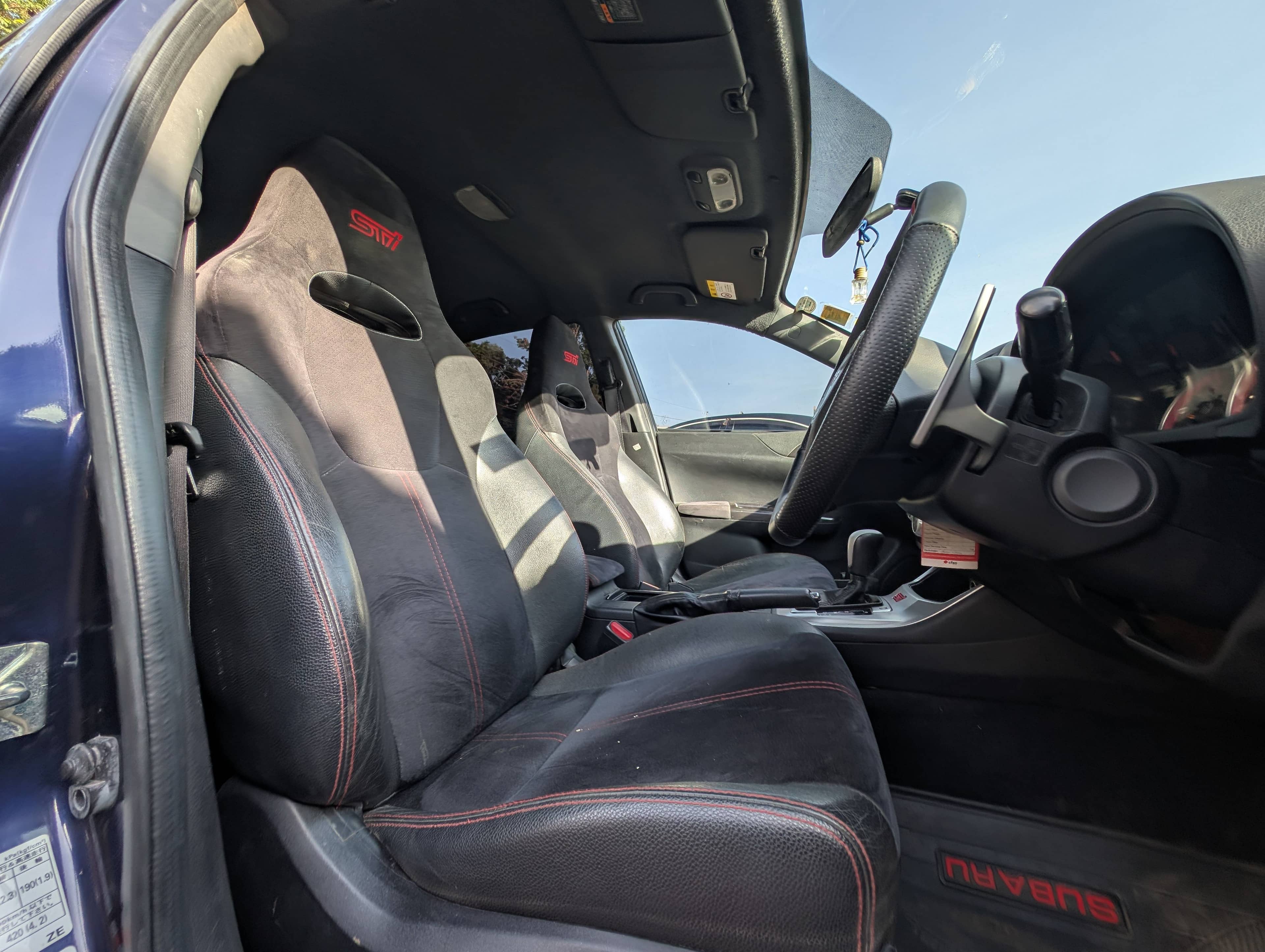 Car photo 8