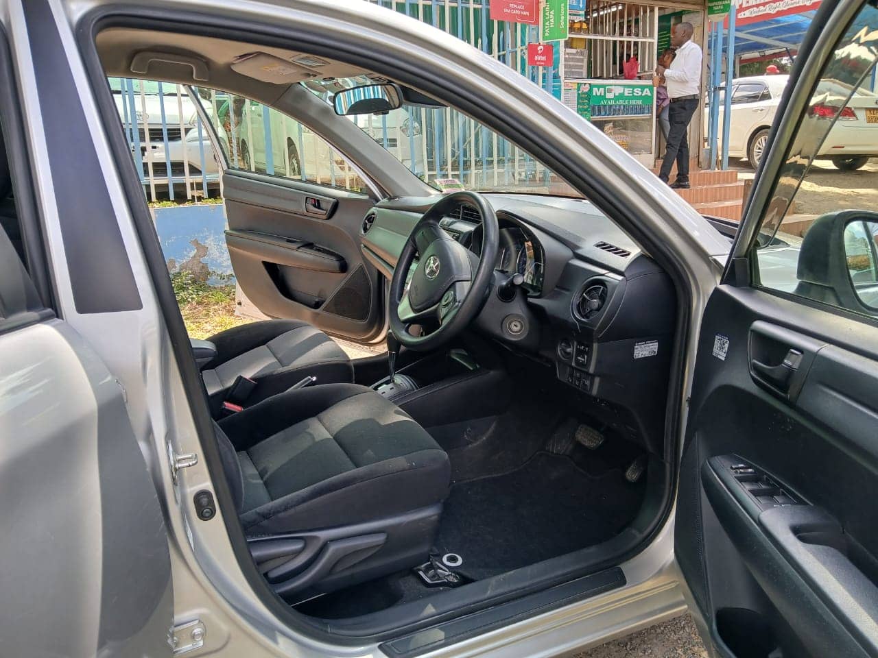 Car photo 11
