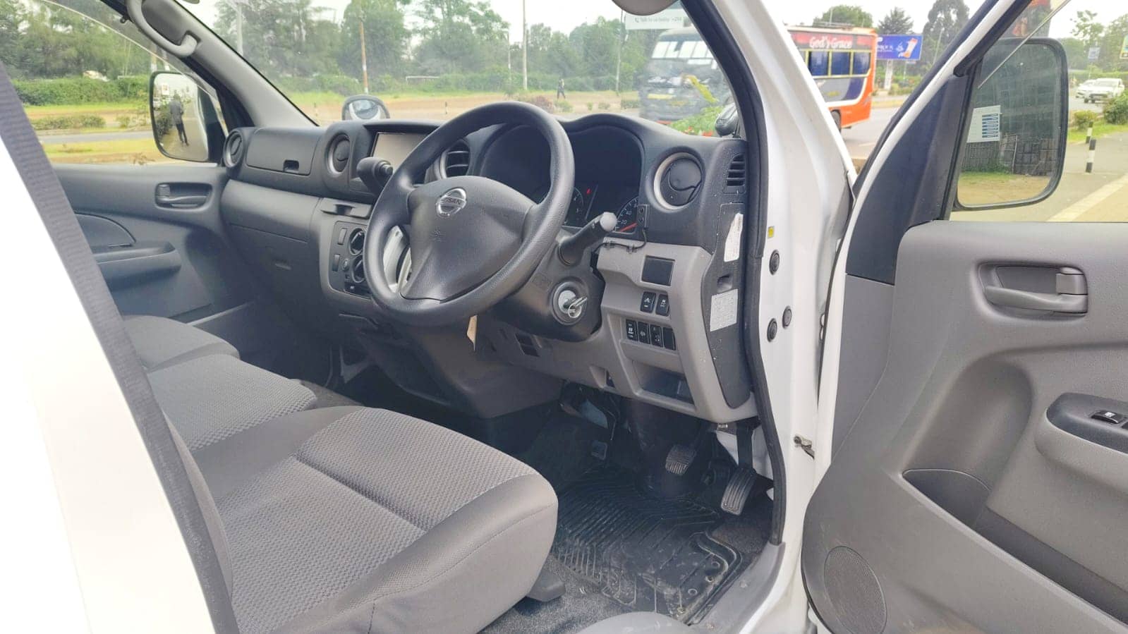 Car photo 7
