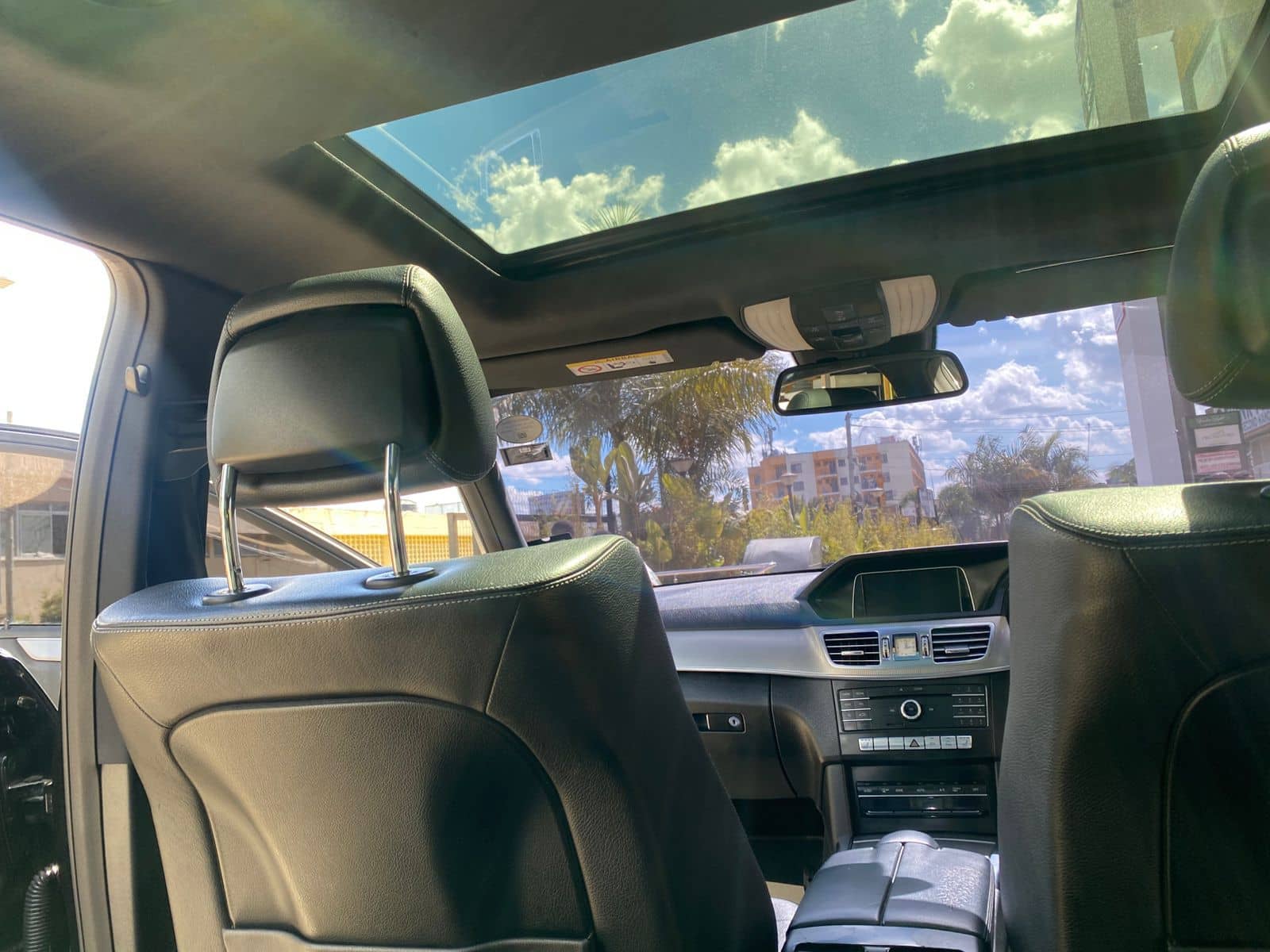 Car photo 7