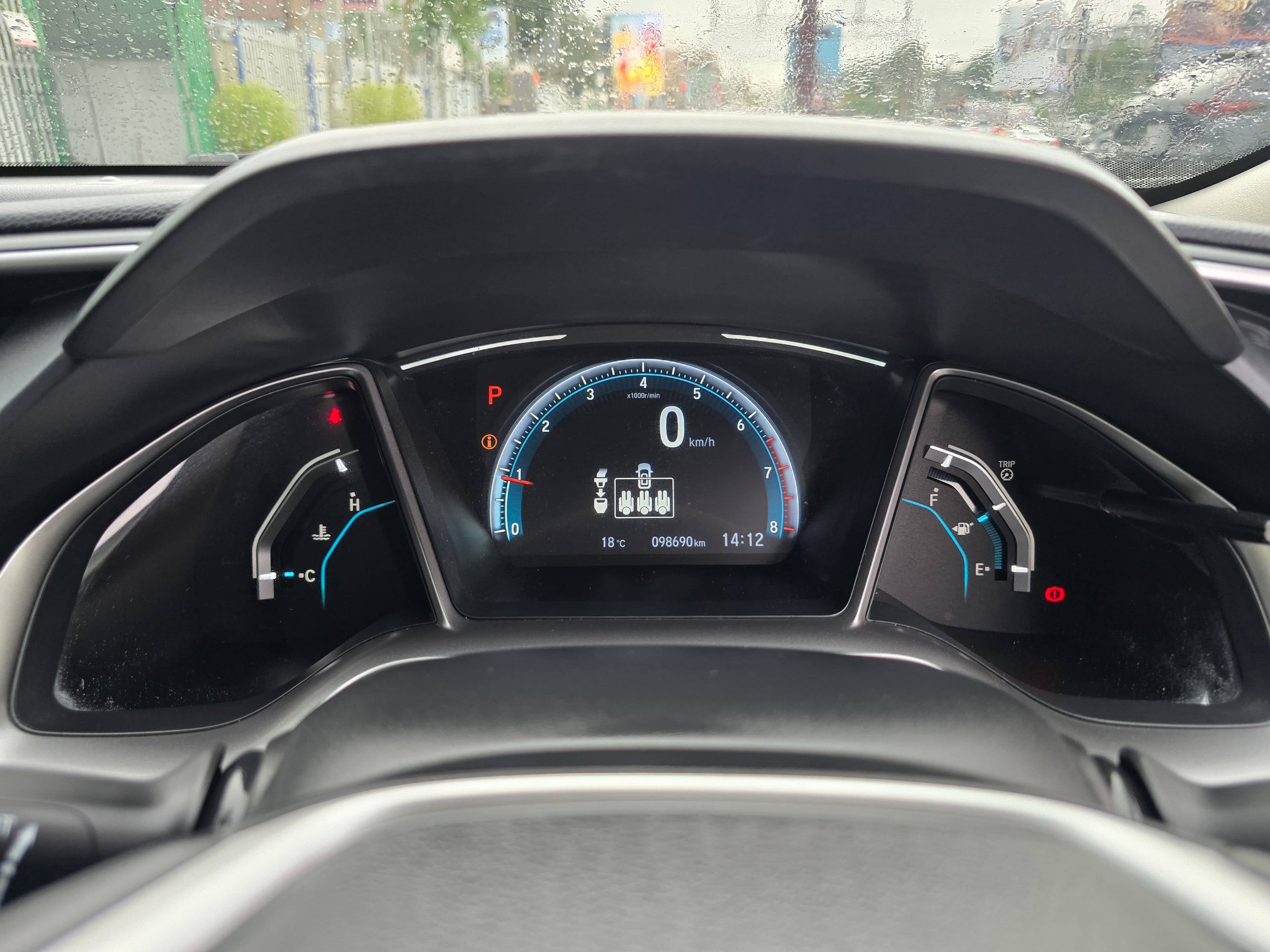 Car photo 10